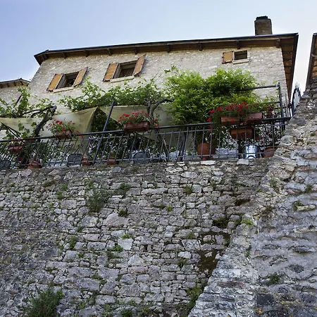 Frühstückspension La Terrazza Del Castello SantʼAnatolia di Narco